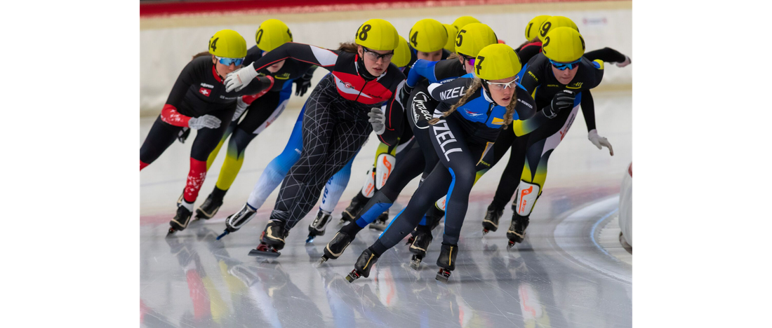 Eisläufer in der Max Aicher Arena in Inzell
